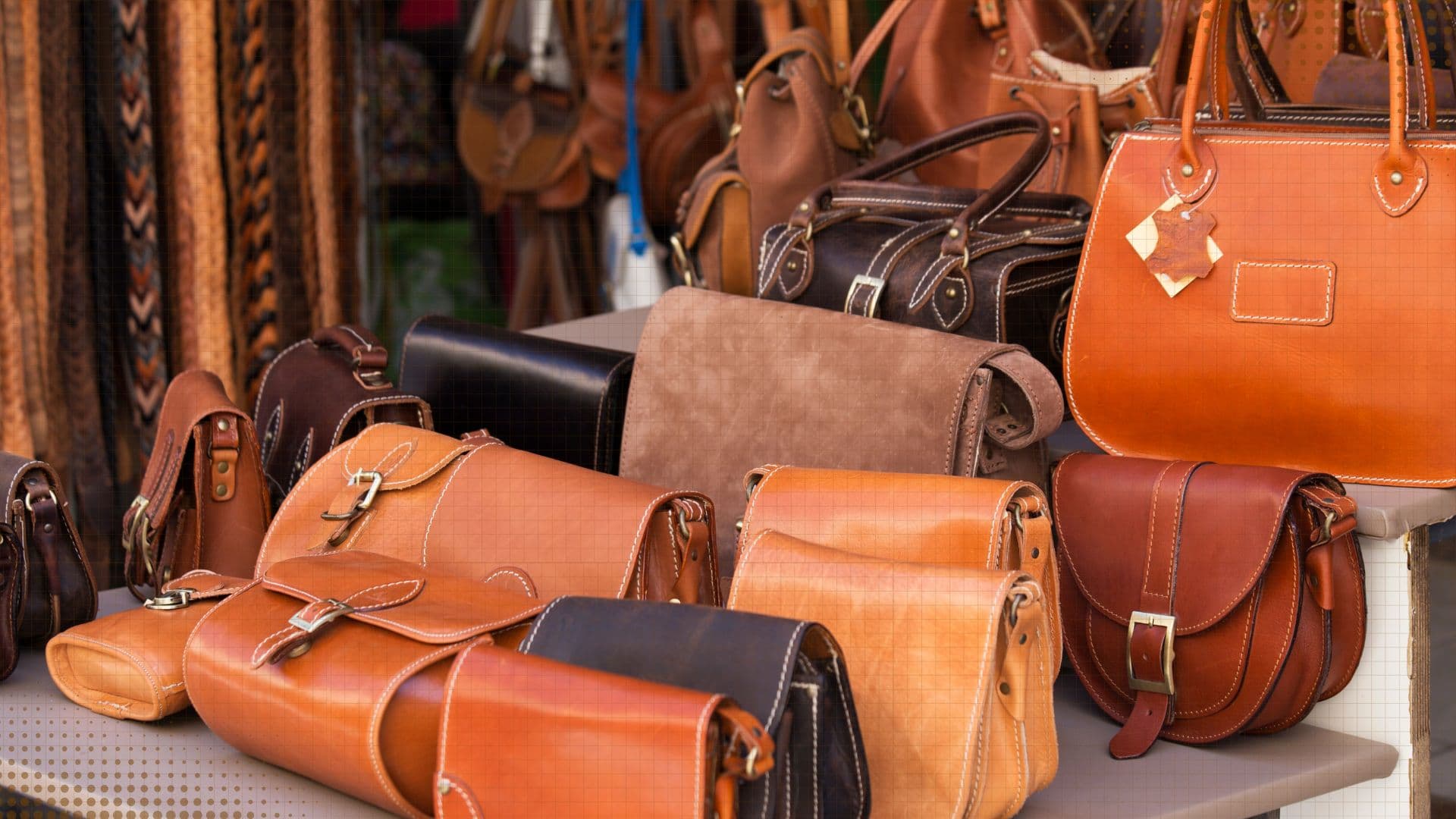 How to Match Your Wallet with Your Outfit